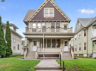 2951 N Farwell Ave #2953, Milwaukee, WI 53211