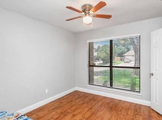 2601 Carrington Ln, Grand Prairie, TX 75052
