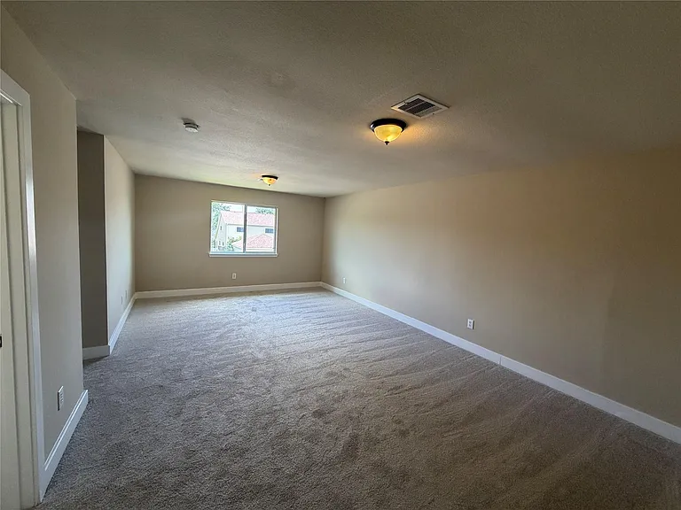 11736 Chanteloup Dr — Photo 15
