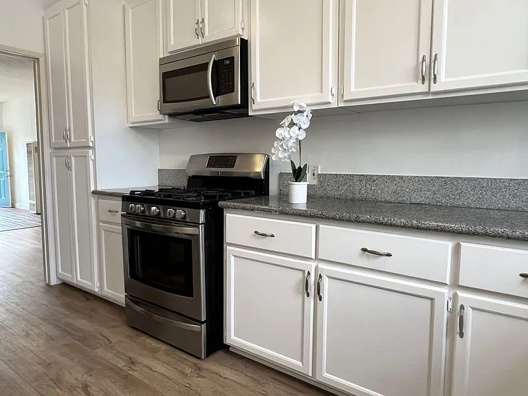 701 Linden Ave — Photo 18