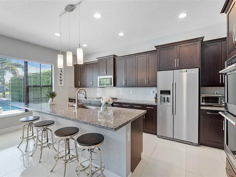 11036 Meridian Dr N — Photo 20