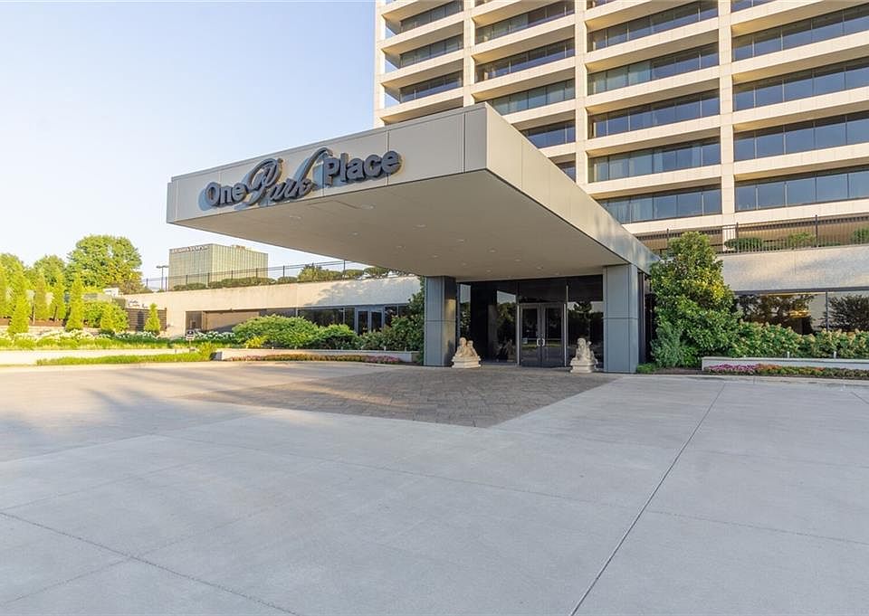 1st image of 700 W 31st St Ste 706