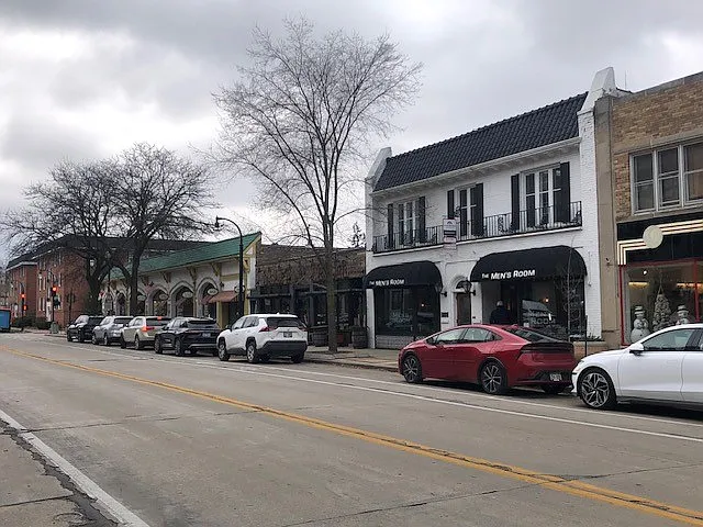 4428 N Oakland Ave — Photo 15
