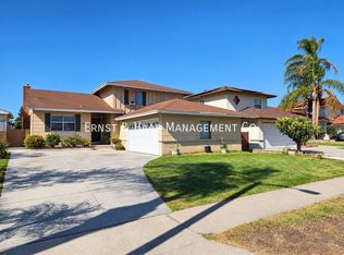 6877 Leilani Ln, Cypress, CA 90630