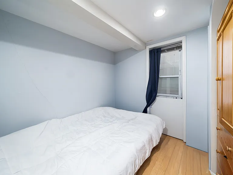 162 Steuben St #2 — Photo 8