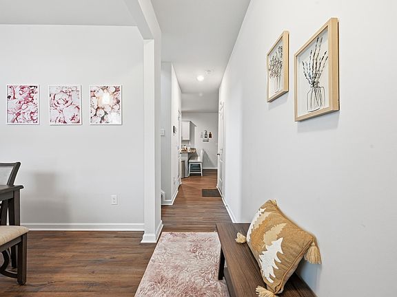 4th image of 170 Gill Farm Way