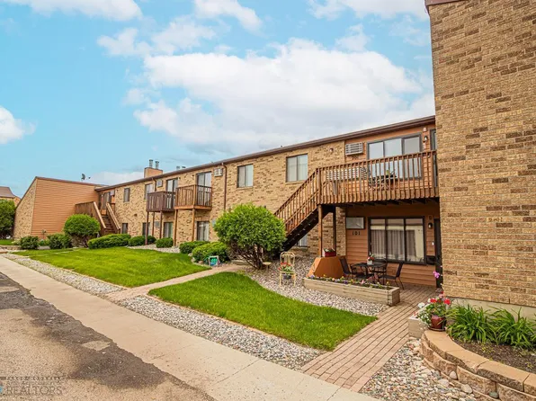 1516 35th St S APT 201, Fargo, ND 58103
