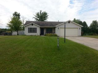 182 W Honeysuckle Ln, Decatur, IN 46733