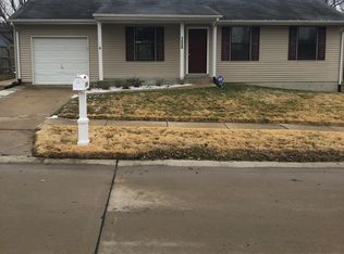 1326 Buffalo Rock Dr, O'Fallon, MO 63366