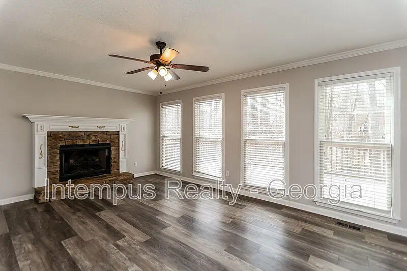 Building Photo - 612 Ridge Crossing Dr