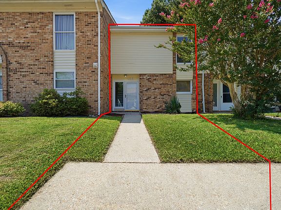 2nd image of 125 Tower Dr #1