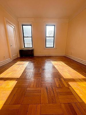 1st image of 11 Midwood St APT E10