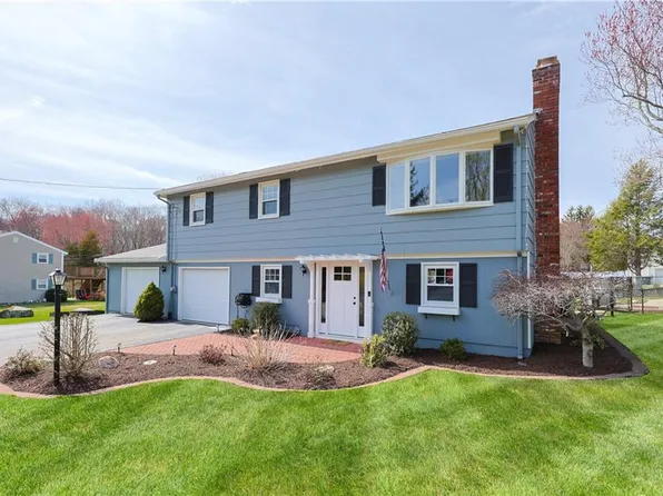 451 Mendon Rd, North Smithfield, RI 02896