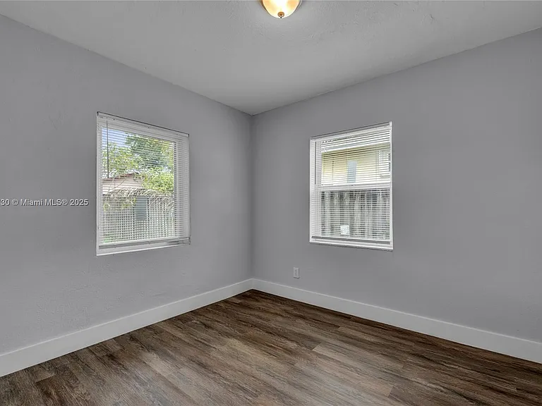 2243 Greene St — Photo 12