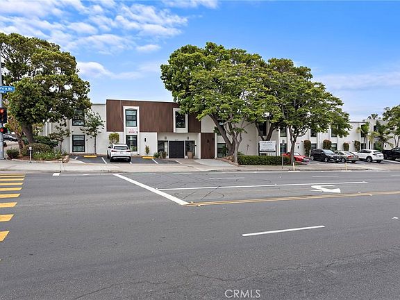 3rd image of 6679 Linda Vista Rd Unit 30