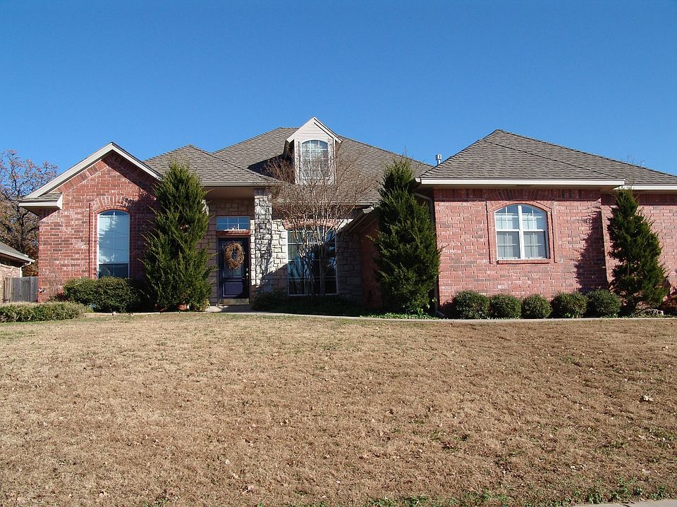 Great curb appeal!