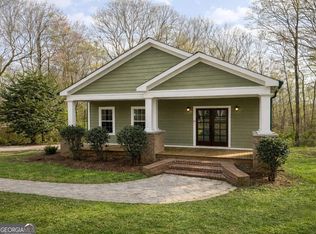 380 Creekside Dr, Arnoldsville, GA 30619