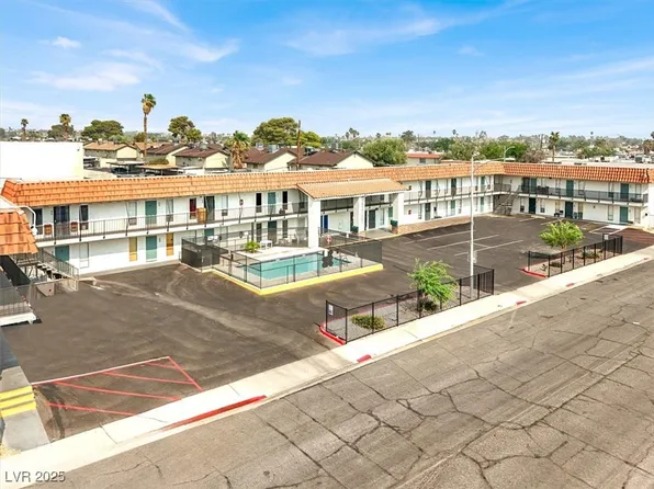 305 Orland St #38, Las Vegas, NV 89107