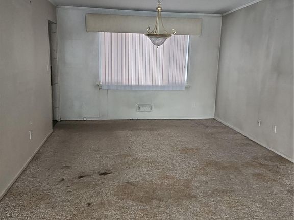 4th image of 957 Jerome Street