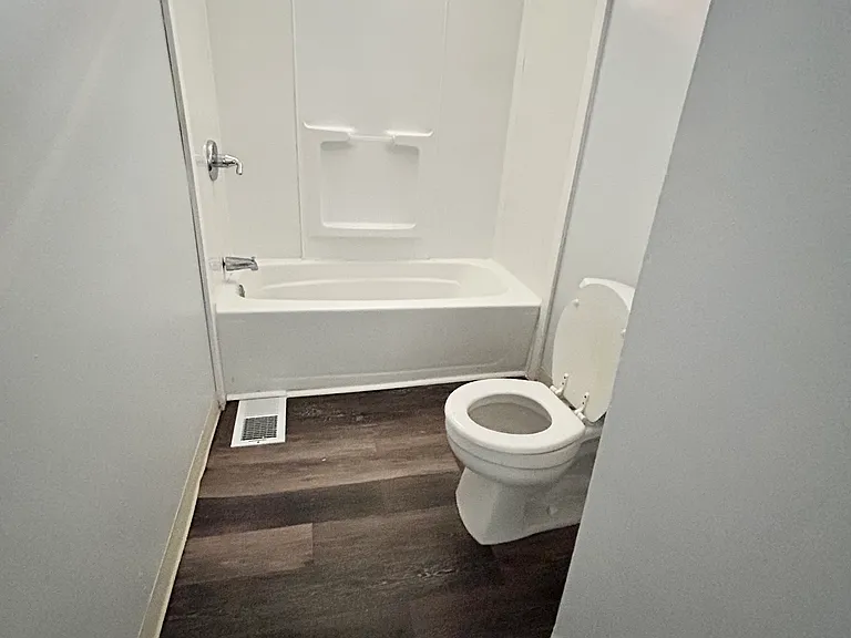 133 Glen St #1 — Photo 8