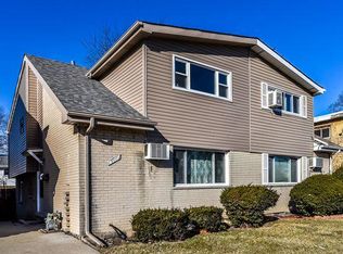 9452 Potter Rd, Des Plaines, IL 60016