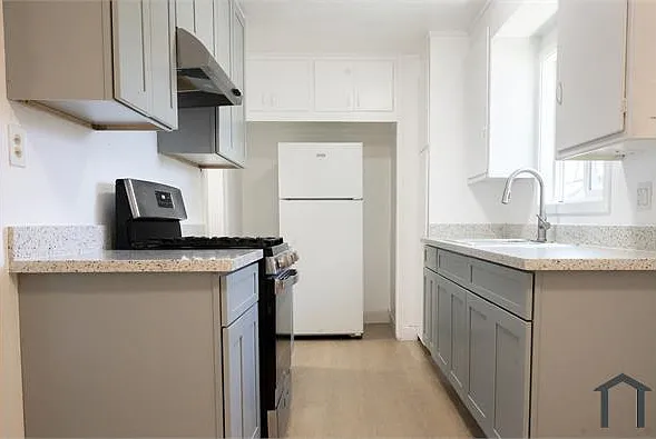2 bed, 750 sqft, $2,500 — Photo 3