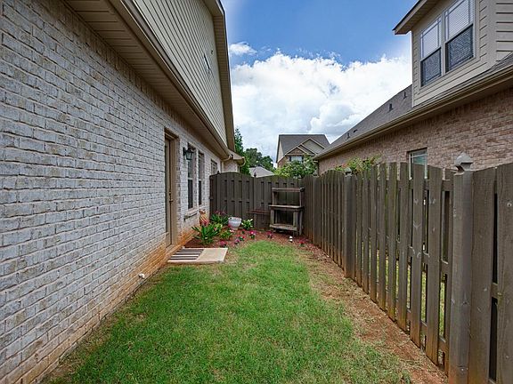 5th image of 15 Sudworth Dr SW