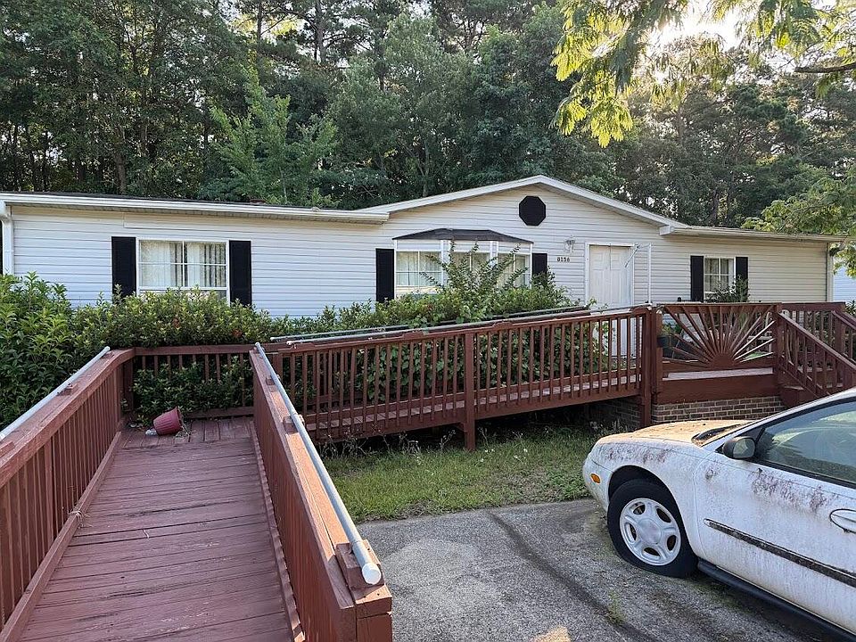 1st image of 8156 Woodland Dr
