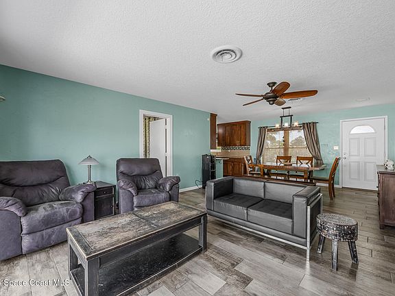4th image of 117 Coral Reef Dr