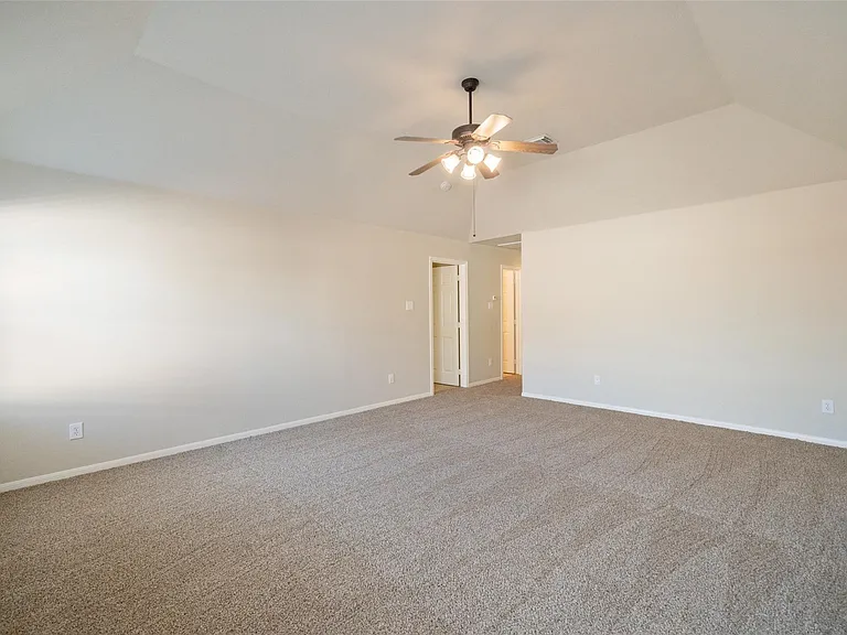 8811 Sun Haven Ln — Photo 24