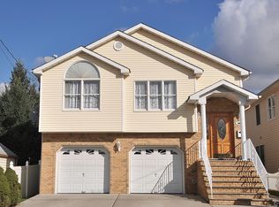 446 Spruce St, Linden, NJ 07036