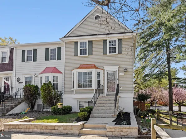 1497 Chatham Ct, Crofton, MD 21114