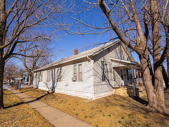 3rd image of 735 & 737 S Laura Ave