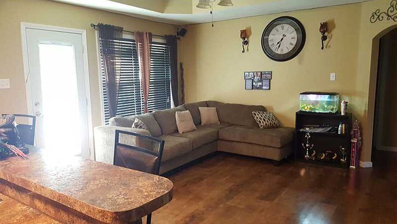 2nd image of 1624 Pavillion Dr