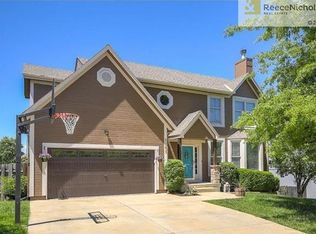 5004 Hilltop Dr, Shawnee, KS 66226