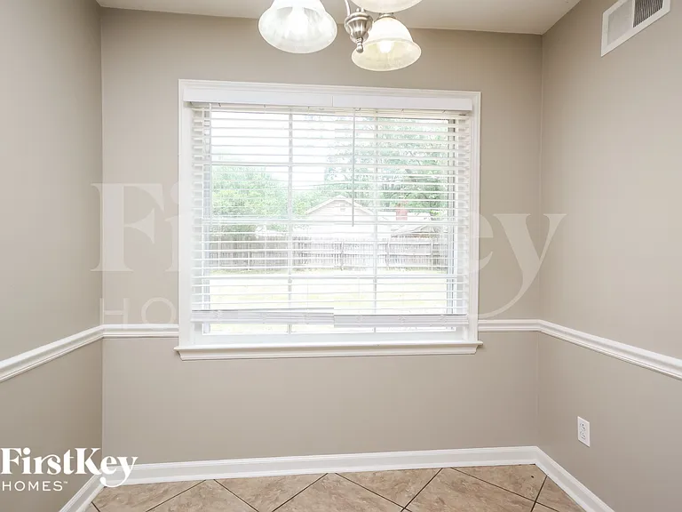 5482 Timmons Ave — Photo 7