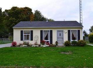 410 W 4th St, Brookston, IN 47923