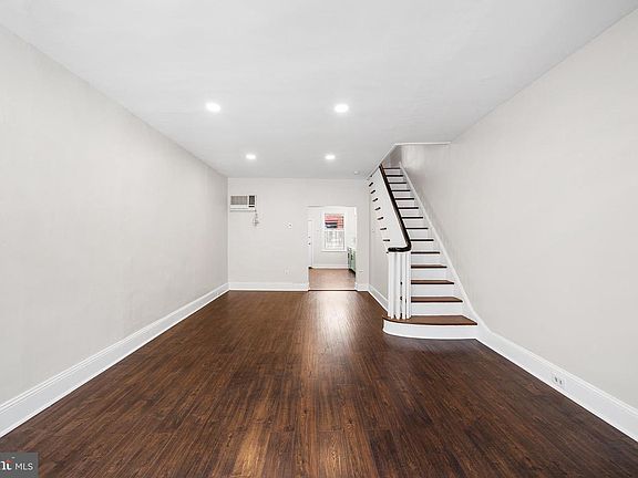 5th image of 1834 S Carlisle St