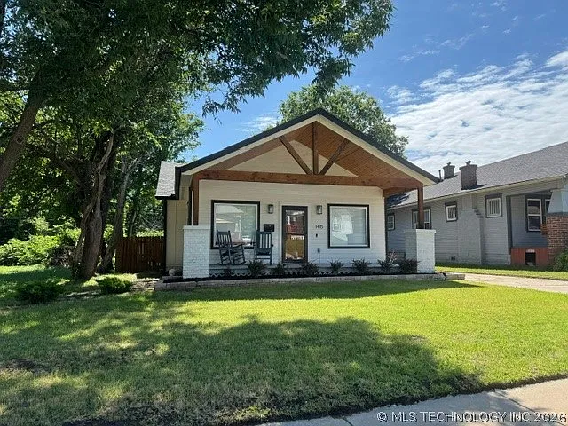 3 bed, 2.0 bath, 1564 sqft, $2,200 — Photo 2