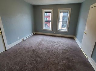 19 E State St #10, Hartford, WI 53027
