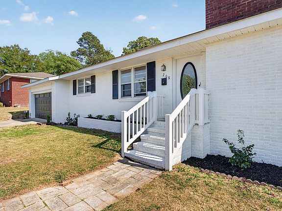 3rd image of 208 Laurel Dr