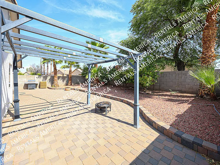 15428 W Mauna Loa Ln — Photo 41