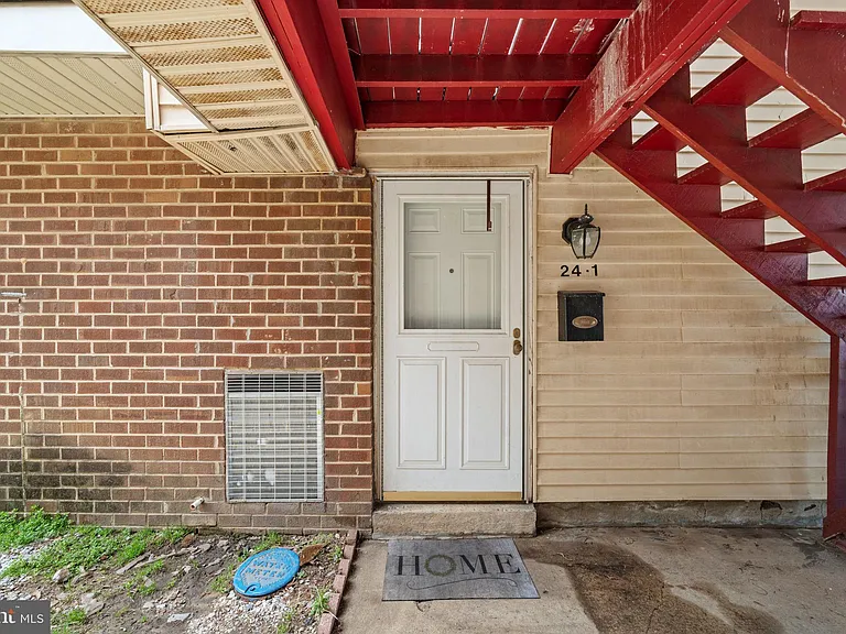 24 Florence Tollgate Pl #1 — Photo 4
