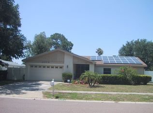 2078 Ridgecrest Dr, Dunedin, FL 34698