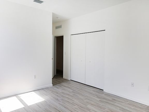 5th image of 1221 NW 45th St