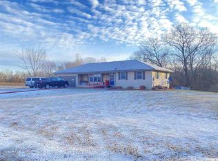 1534 615e St, Mount Sterling, IL 62353