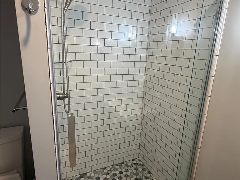 314 S Pleasant St — Photo 16