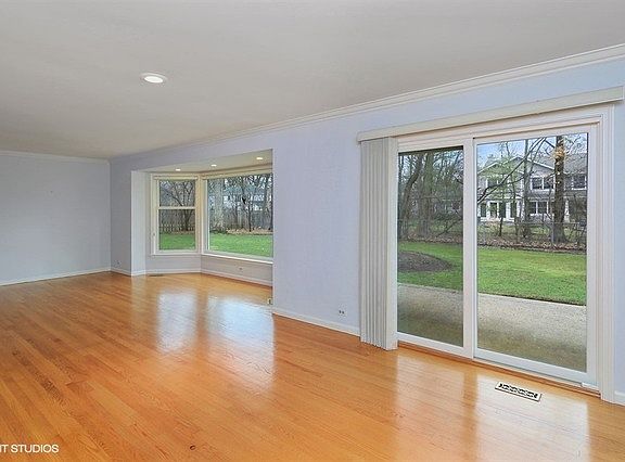3rd image of 204 Niles Ave