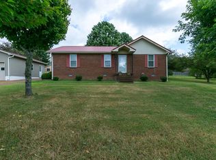 665 S View Dr, Old Hickory, TN 37138