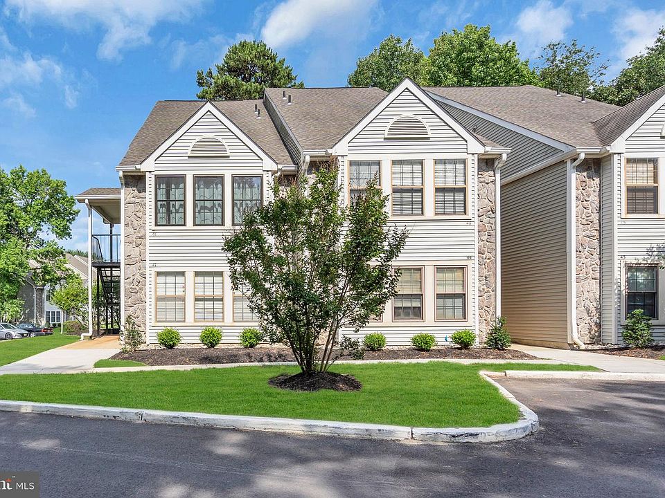 1st image of 47 Chelmsford Ct #268